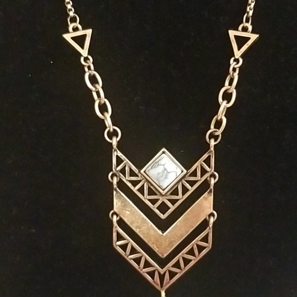 CHEVRON Goldtone Necklace Cracked Turquoise Pendan - Picture 5 of 6